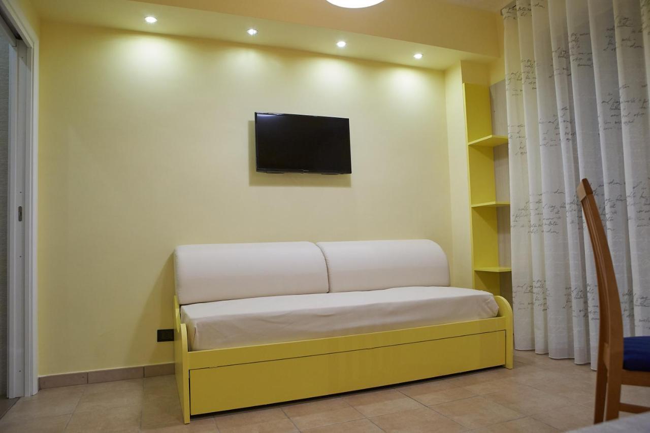 B&B Mary Grace Rossano Stazione Exterior foto